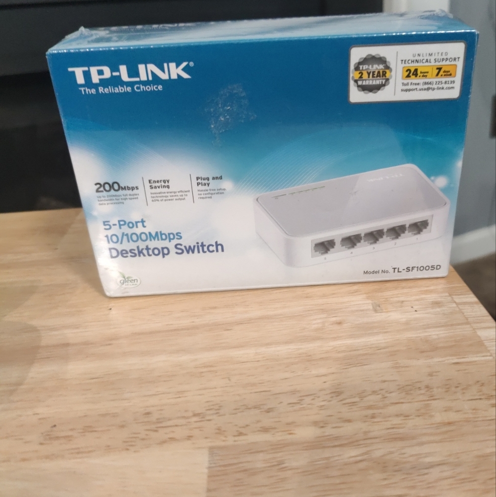 New TP-Link TL-SF1005D 5-Port 10/100Mbps Fast Ethernet  Desktop Switch - Sealed